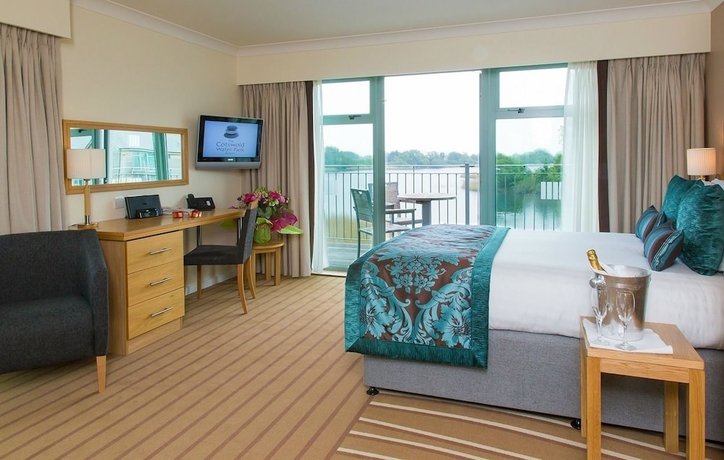 Imagen de la habitación del Hotel De Vere Cotswold Water Park. Foto 12