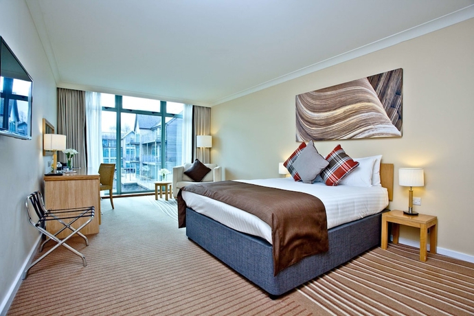 Imagen de la habitación del Hotel De Vere Cotswold Water Park. Foto 16