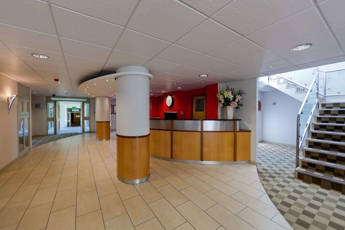 Imagen de los interiores del Hotel De Vere Horsley Estate. Foto 18