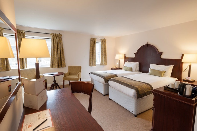 Imagen de la habitación del Hotel De Vere Tortworth Court. Foto 6