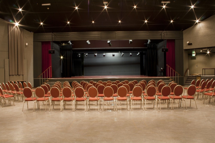 Imagen de los interiores del Hotel De Villa. Foto 12