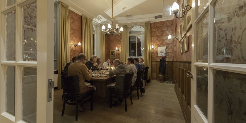 Imagen del bar/restaurante del Hotel De Villa. Foto 6