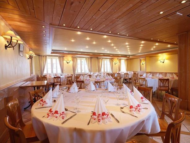 Imagen del bar/restaurante del Hotel De Ville, &Eacute;pagny. Foto 6