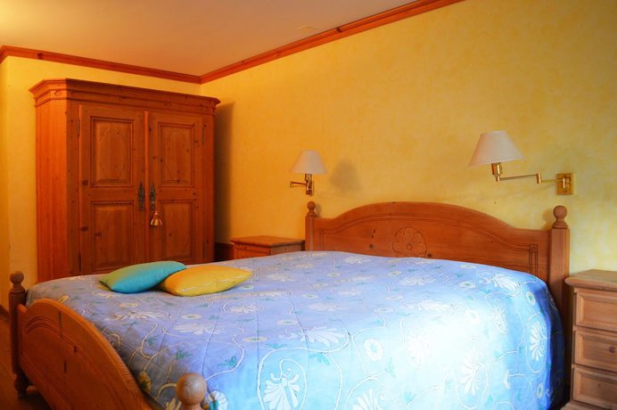 Imagen de la habitación del Hotel De Ville, &Eacute;pagny. Foto 11