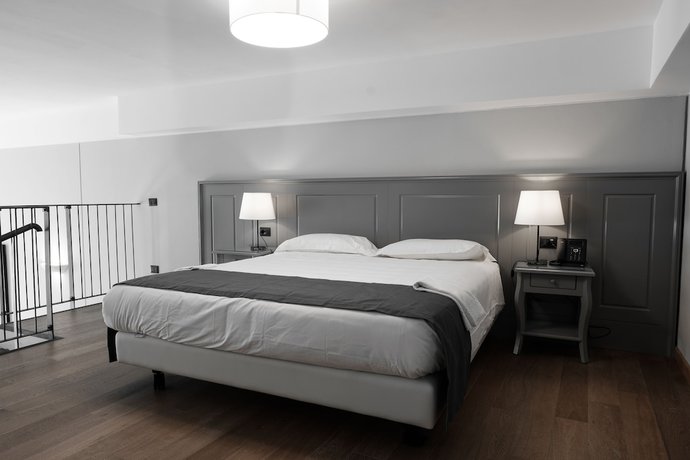 Imagen de la habitación del Hotel De Ville. Foto 10