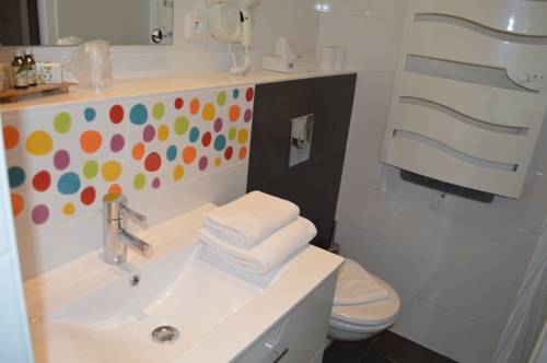Imagen de la habitación del Hotel De Vougeot. Foto 5