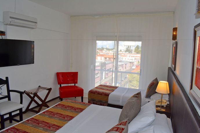 Imagen de la habitación del Hotel De la Plaza. Foto 3