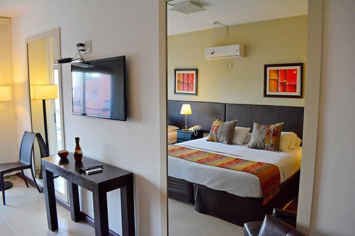 Imagen de la habitación del Hotel De la Plaza. Foto 7