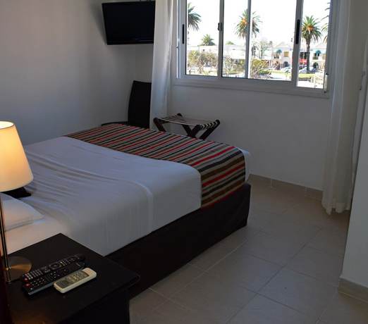 Imagen de la habitación del Hotel De la Plaza. Foto 11