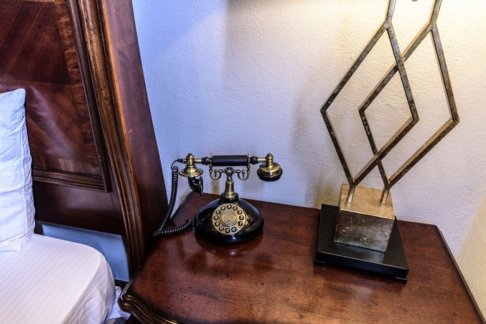 Imagen de la habitación del Hotel DeFuniak. Foto 4