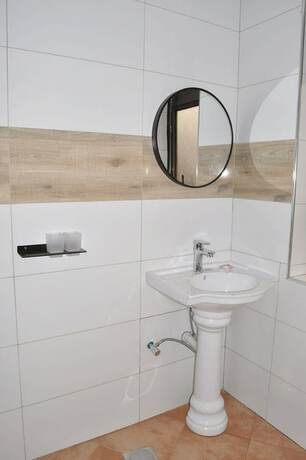 Imagen de la habitación del Hotel De\'Place Hoima. Foto 14