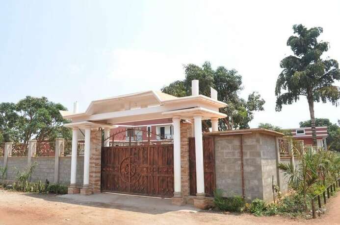 Imagen general del Hotel De\'Place Hoima. Foto 4