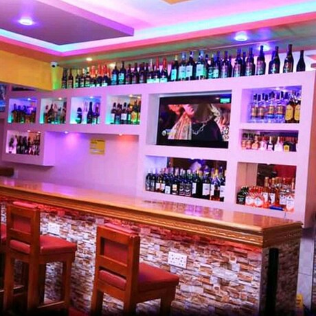 Imagen general del Hotel De\'Place Hoima. Foto 9