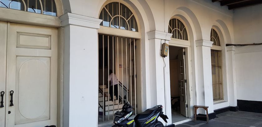 Imagen de los interiores del Hotel DeQur Jakarta Kota. Foto 16