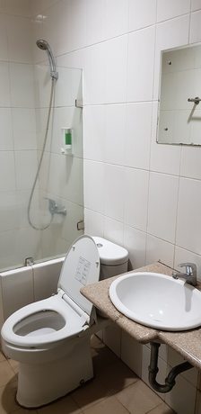 Imagen de la habitación del Hotel DeQur Jakarta Kota. Foto 12