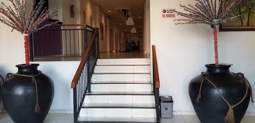 Imagen de los interiores del Hotel DeQur Jakarta Kota. Foto 20