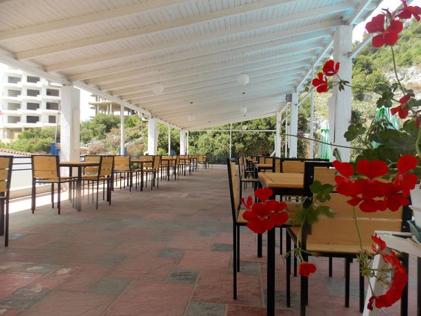 Imagen general del Hotel Dea, Gjasht&euml;. Foto 1