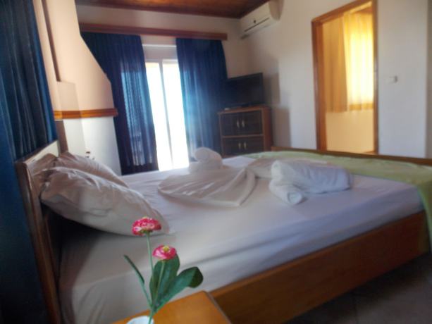 Imagen de la habitación del Hotel Dea, Gjasht&euml;. Foto 10