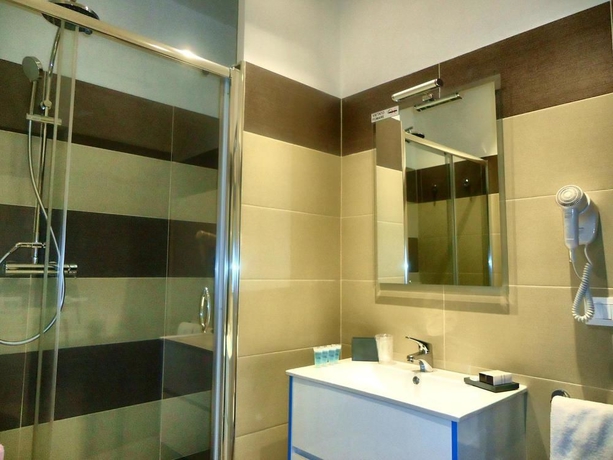 Imagen de la habitación del Hotel Dea Roma Inn. Foto 7