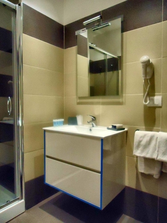 Imagen de la habitación del Hotel Dea Roma Inn. Foto 8