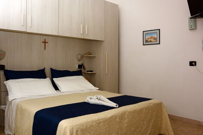 Imagen de la habitación del Hotel Dea della Salute. Foto 3