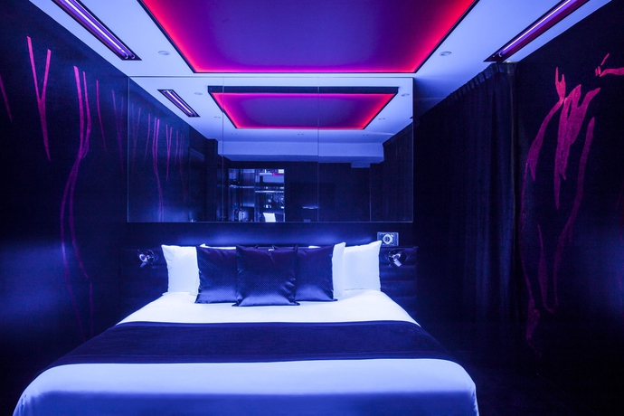 Imagen de la habitación del Hotel Déclic. Foto 4