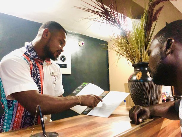 Imagen de los interiores del Hotel D&eacute;tente H&ocirc;tel. Foto 17