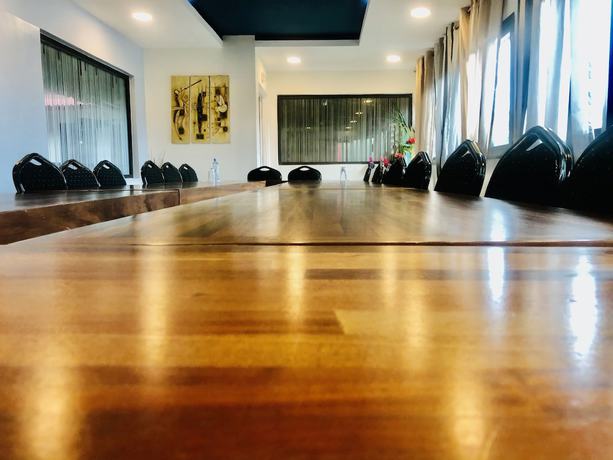 Imagen de los interiores del Hotel D&eacute;tente H&ocirc;tel. Foto 18