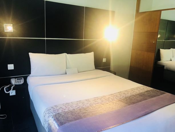 Imagen de la habitación del Hotel D&eacute;tente H&ocirc;tel. Foto 9