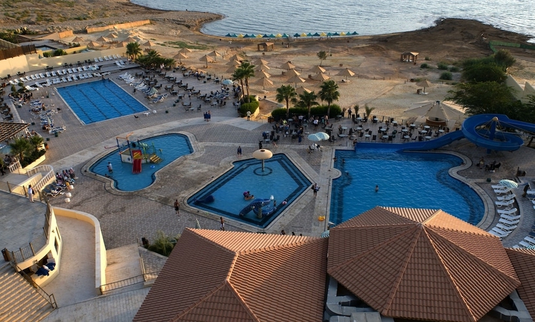 Imagen de la piscina del Hotel Dead Sea Spa. Foto 19