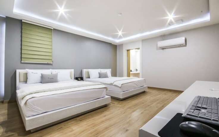 Imagen de la habitación del Hotel Deagu Seongseo CF. Foto 12