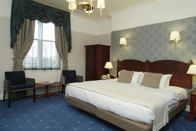 Imagen de la habitación del Hotel Dean Court. Foto 4