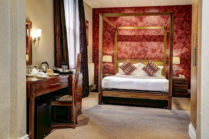 Imagen de la habitación del Hotel Dean Court. Foto 8