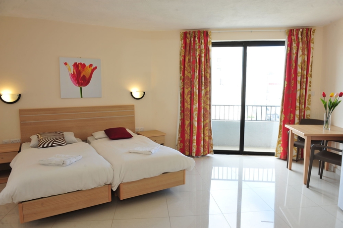 Imagen de los interiores del Hotel Dean Hamlet. Foto 14