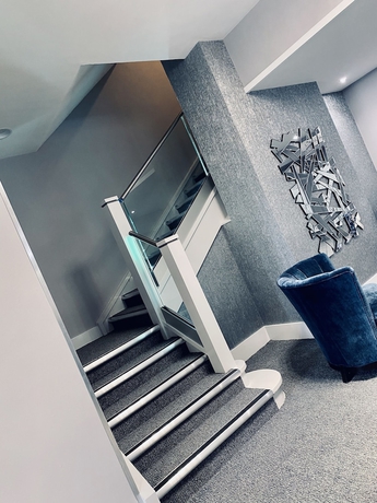 Imagen de los interiores del Hotel Dean Park. Foto 19