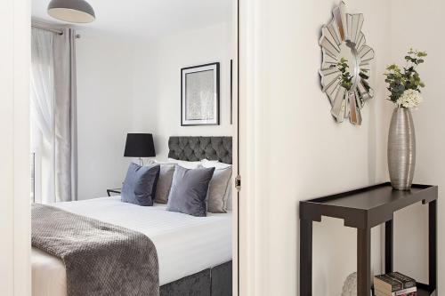 Imagen de la habitación del Hotel Deanery Court Vittrum Suites. Foto 17