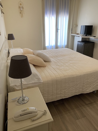 Imagen de la habitación del Hotel Deanna Golf. Foto 5