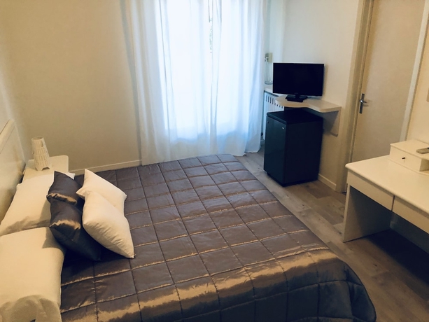 Imagen de la habitación del Hotel Deanna Golf. Foto 6