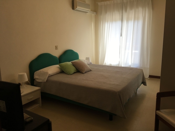 Imagen de la habitación del Hotel Deanna Golf. Foto 8
