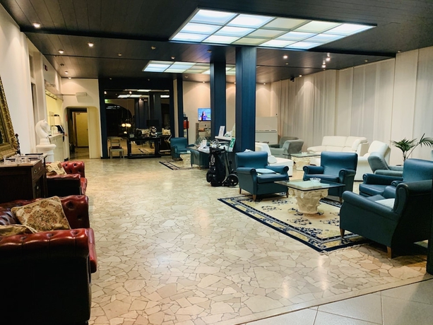 Imagen de los interiores del Hotel Deanna Golf. Foto 16
