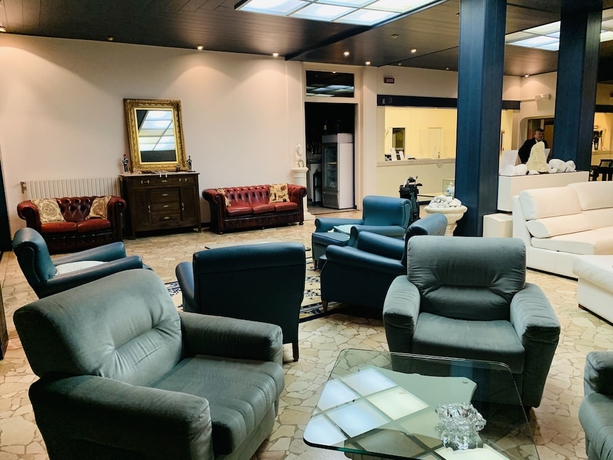 Imagen de los interiores del Hotel Deanna Golf. Foto 18