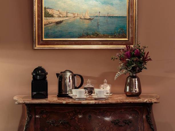 Imagen de la habitación del Hotel Dear Lisbon &ndash; Bordalo Palace Chiado. Foto 6