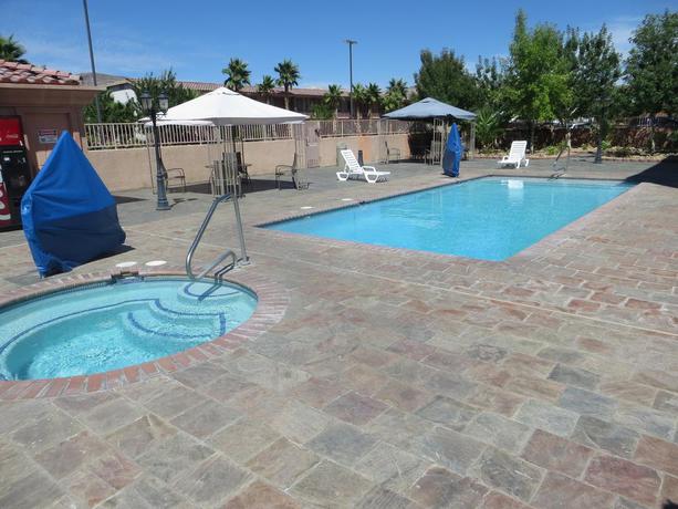 Imagen de la piscina del Hotel Death Valley Inn & RV Park. Foto 18