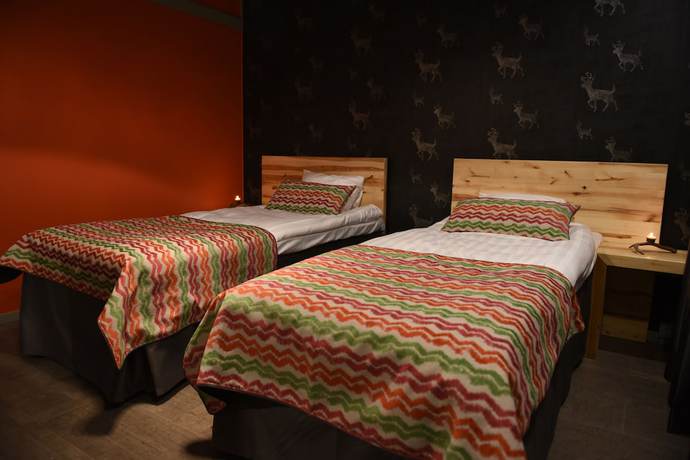 Imagen de la habitación del Hotel Deatnu. Foto 8