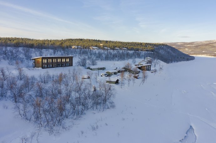 Imagen de los interiores del Hotel Deatnu. Foto 13