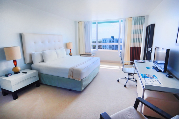 Imagen de la habitación del Hotel Deauville Beach Resort. Foto 2