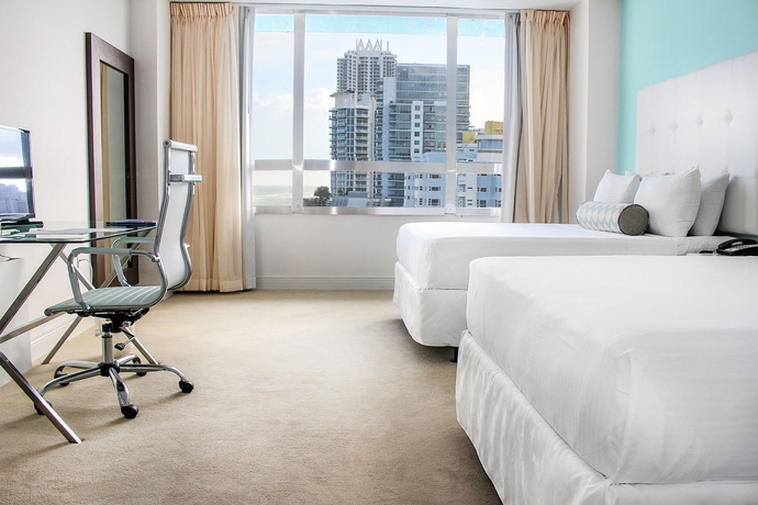 Imagen de la habitación del Hotel Deauville Beach Resort. Foto 3