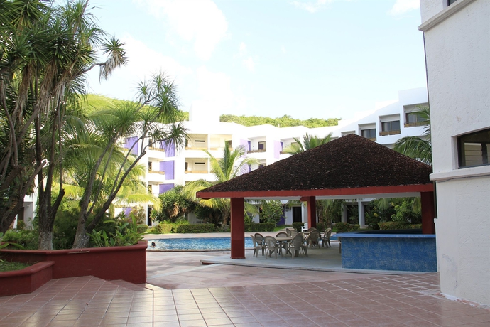 Imagen de los exteriores del Hotel Debliz. Foto 3