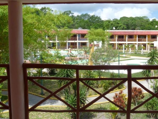 Imagen general del Hotel Debliz Xpujil. Foto 8