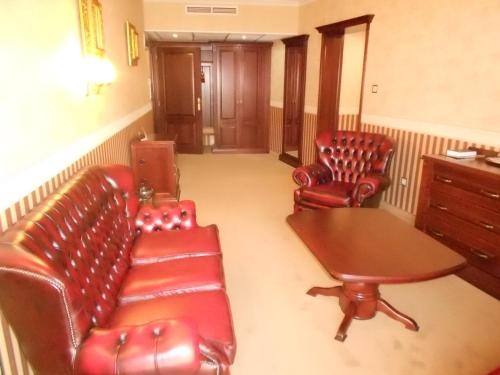 Imagen de la habitación del Hotel Debrecen. Foto 8